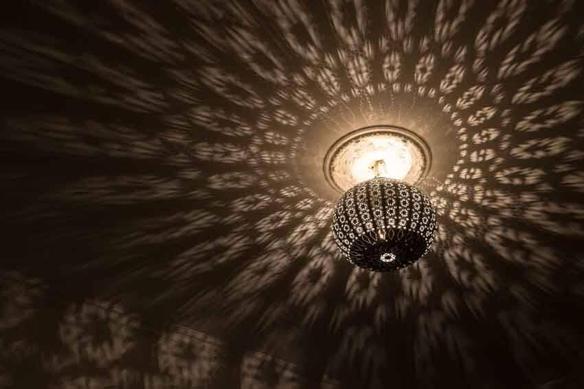 Marockansk lampa zink vit